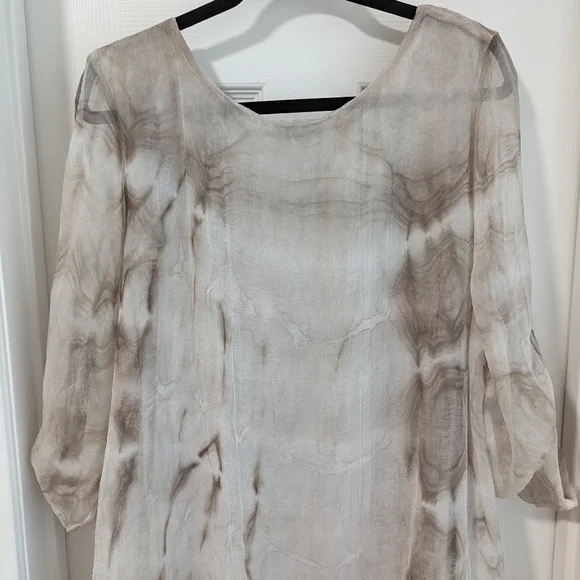 3/$10 Adore Neutral Sequined Flowy Blouse - Picture 5 of 6